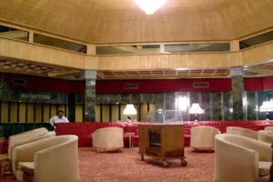 موقعیت مکانی هتل آنا